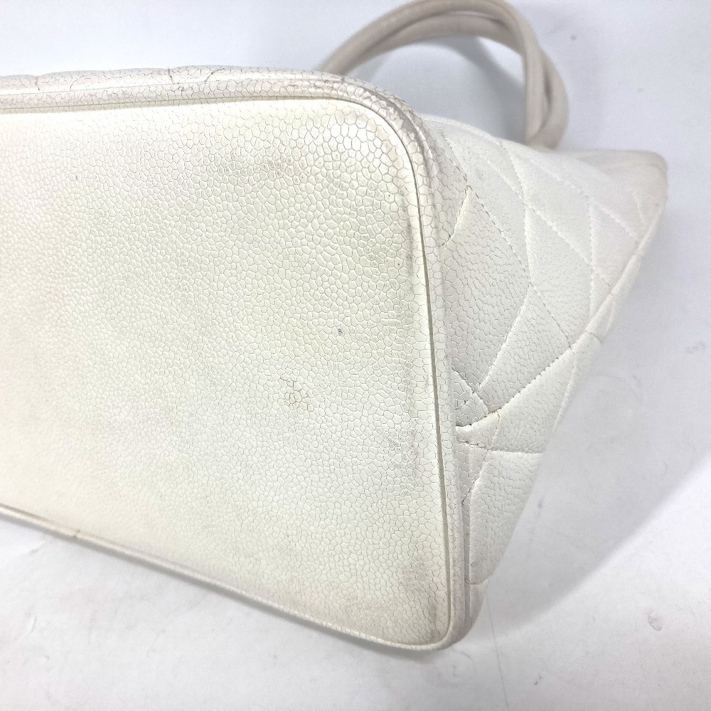 CHANEL White Caviar Leather Logo Shoulder Bag - Picture 6 of 16